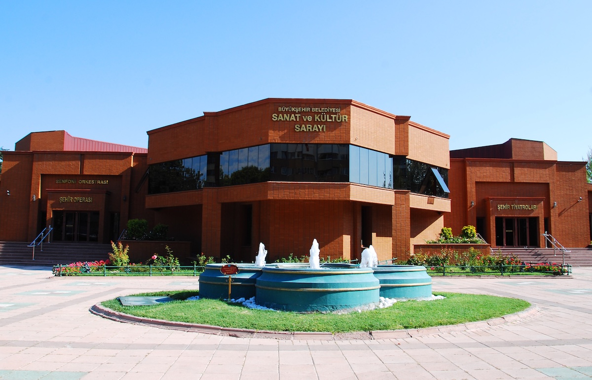 Eskişehir Opera Salonu dış cephesi